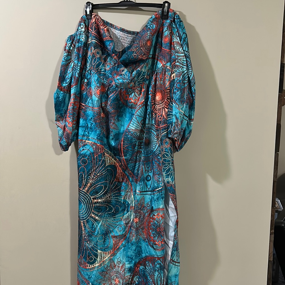 NWT CUPSHE off-shoulder attached sleeves